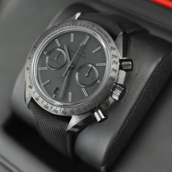 Omega Speedmaster Dark Side of the Moon 311.92.44.51.01.005